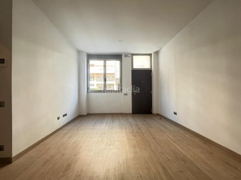 Foto fe0167f1-4248-40a9-9f0d-d0f8b8a834fd. Piano terra con riscaldamento in Barri de les Corts Barcelona