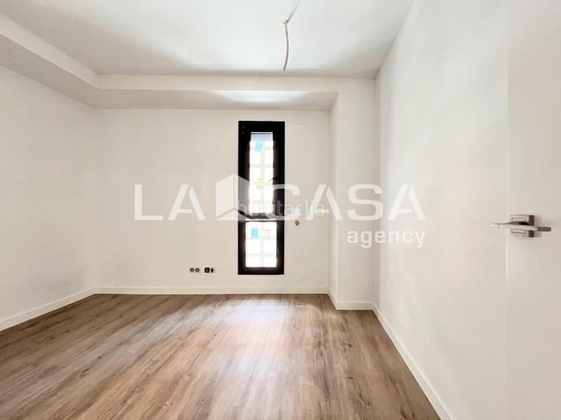 Foto 034e561e-4cfd-4de9-ac79-79fb889a66ce. Planta baixa a Llefià Badalona