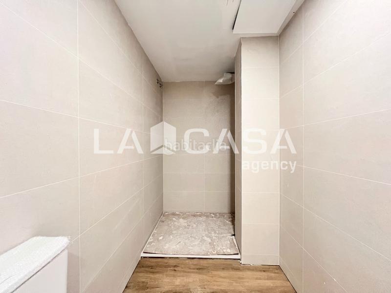 Foto 0902685b-d2a2-43af-af2e-20e6d62f54f7. Planta baixa a Llefià Badalona