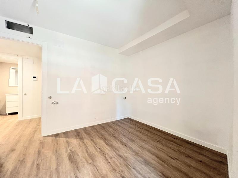 Foto 2afd3eb9-be5d-457c-8fe0-ccb74d7e3119. Planta baixa a Llefià Badalona