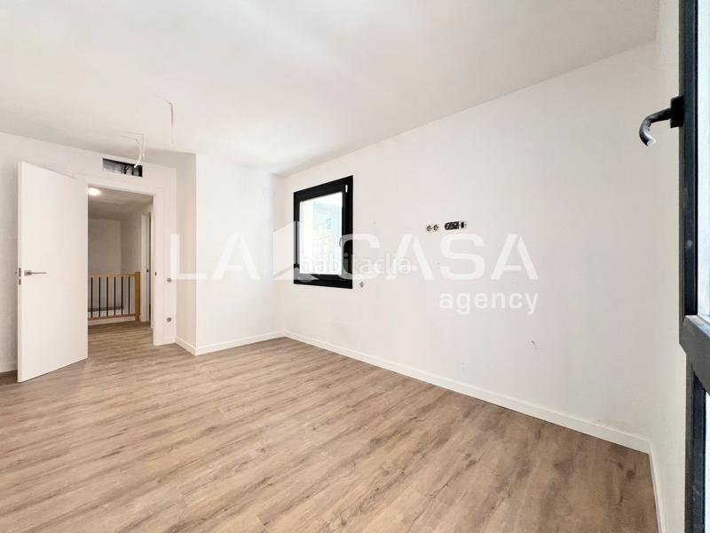 Foto 3d783eaf-cba3-402d-a69d-7afa28323a2b. Planta baixa a Llefià Badalona