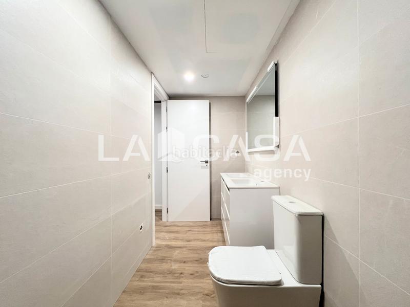 Foto 5c761c1f-4985-47cc-bdc9-05053639f379. Planta baixa a Llefià Badalona