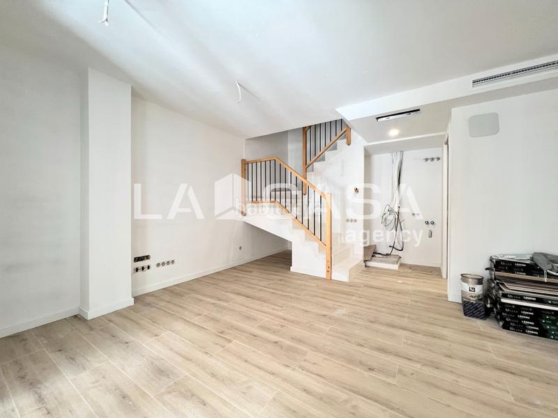 Foto 78d9d532-dc37-4988-b42b-066b5d169b9f. Planta baixa a Llefià Badalona