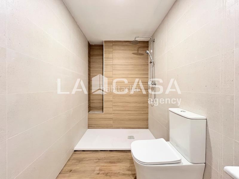 Foto 9ca8e87b-951f-4f45-917b-d493243ff83a. Planta baixa a Llefià Badalona