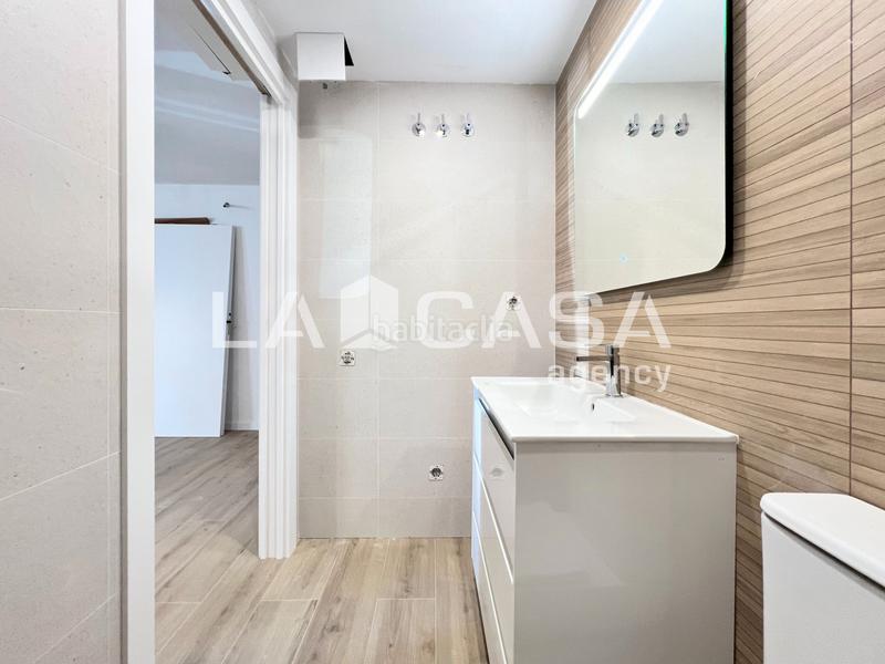 Foto a7482aef-6441-4c9d-84e9-3fbe53ceb45d. Planta baixa a Llefià Badalona