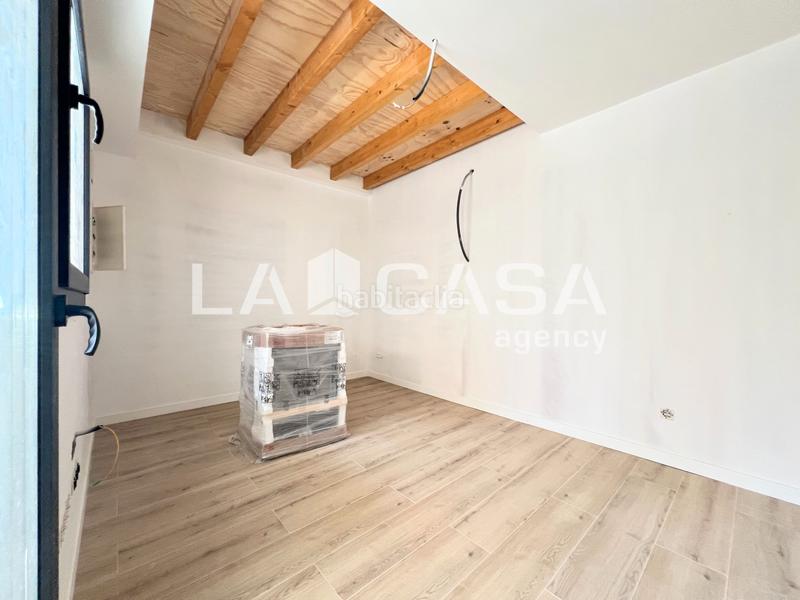 Foto cc5ec23c-68ae-47bd-976f-0c2c287fdf70. Planta baixa a Llefià Badalona