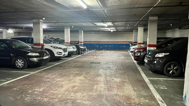 Foto e6680787-979f-4615-a4b7-44b1471d3d92. Autoparkplatz in Navas Barcelona