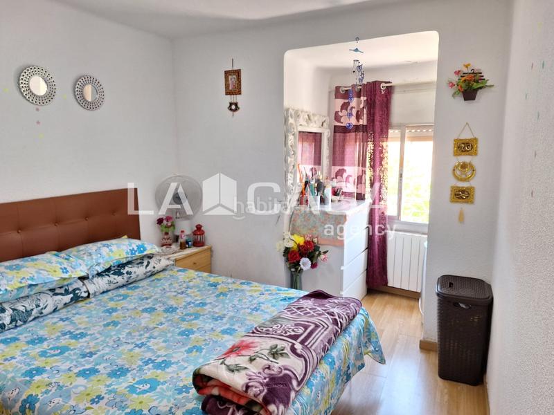 Foto 5e9ebbb7-d09f-4ea0-8ede-4de6b1c4ee60. Piso whatsapp paula 602 251150 en Centre Santa Coloma de Gramenet