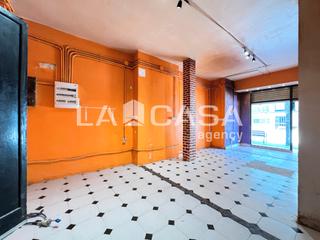 Local Comercial a Llefià. Local comercial carrer rosselló, badalona .    rafael625166673.