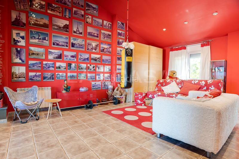 Foto 33fbd512-d08f-4267-a024-61c9e5d7e8e4. Casa whatsapp pamela 692168147lcb36981 en Font Verda Granollers