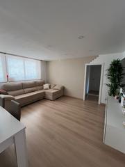Piso en Fontsanta-Fatjó. Piso plaça fontsanta, cornellà de llobregat, lcb38261 miguel zhu