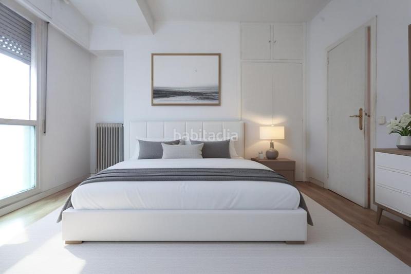 Foto ca9d9b2a-605a-48fd-8421-efceb5bae043. Piso  en venta en calle de pau alsina .  rafael625166673. en Barcelona