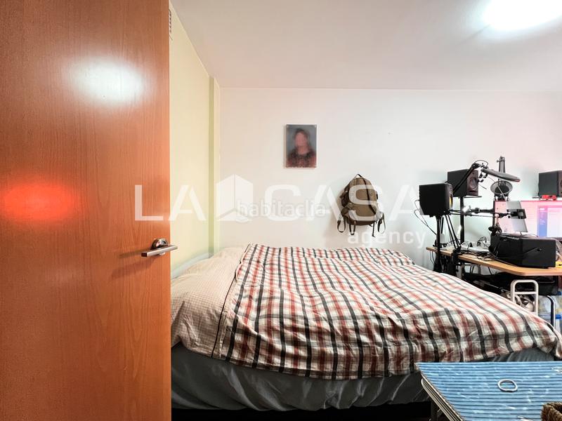 Foto 7438b0f4-22e0-4da1-a585-96488c1582f7. Etagenwohnung mit parking in La Salut Badalona