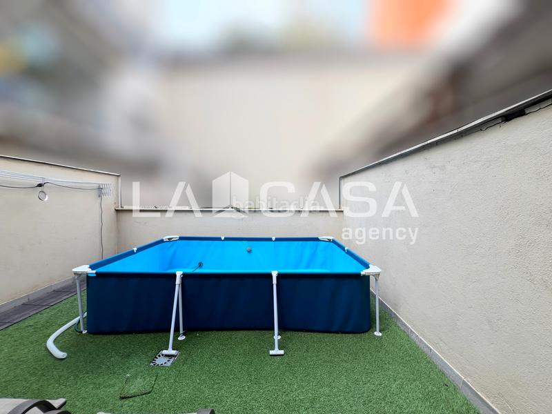 Foto 9bdac8ef-71ad-48a7-aa5a-53aa6f756edc. Etagenwohnung mit parking in La Salut Badalona