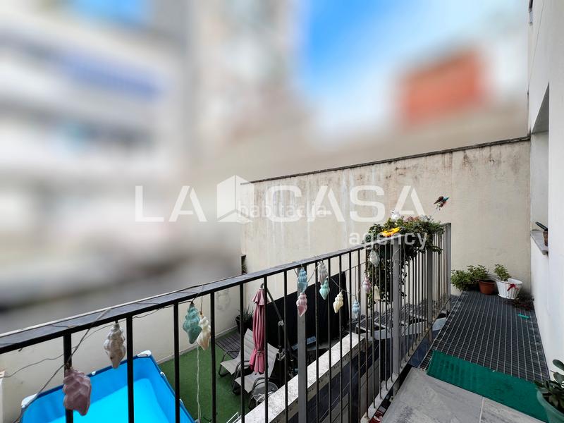 Foto a1beaacc-d483-4c28-8d90-881c4cdc0a2d. Etagenwohnung mit parking in La Salut Badalona