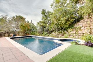 Maison à Corbera de Llobregat. Whatsapp paula 602 251150