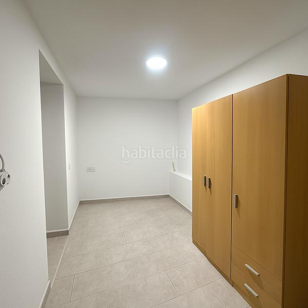 Foto e409cef6-269e-4231-ac43-a94fcd0e6be3. Planta baixa a El Pedró Cornellà de Llobregat