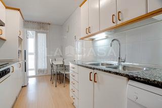 Appartement à La Verneda - La Pau. Whatsapp paula 602 251150