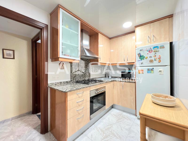 Foto 42c498d8-2cf3-4f4c-adb2-620ebeefc47e. Appartement dans Llefià Badalona