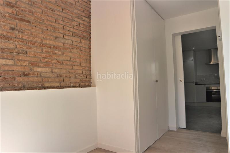 Foto f75b65a2-3285-4518-bce5-3b7ab84946de. Etagenwohnung mit heizung in Raval Barcelona
