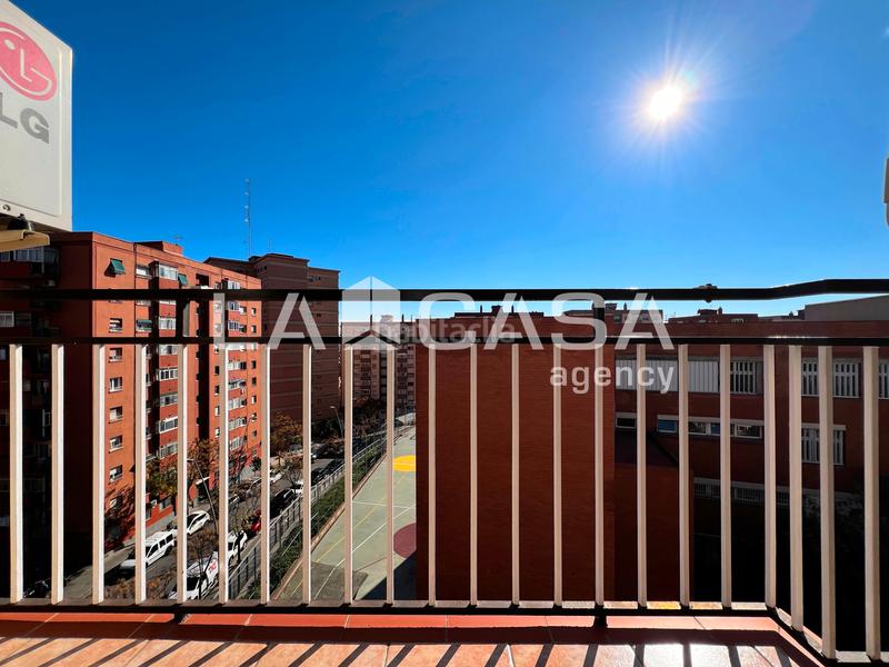 Foto cd33f324-c3eb-4732-ad05-727507aeb1ee. Flat with heating in Llefià Badalona