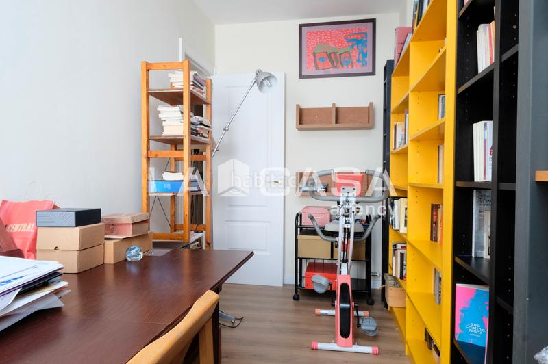 Foto 3b87ffbc-ae1f-4657-af07-5bdb0827edc1. Piso  carrer de la mina de la ciutat, .  rafael625166673. en Barcelona