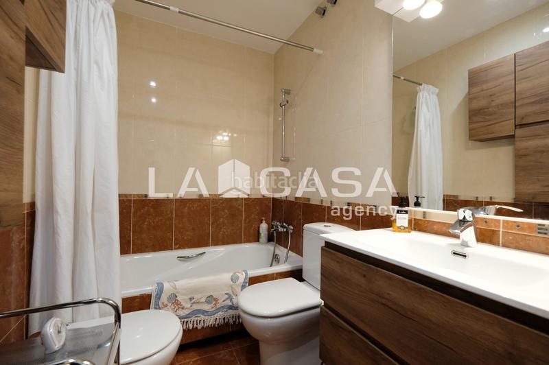 Foto c3d83051-a3f8-45f7-9377-6a8c6ba91e35. Piso  carrer de la mina de la ciutat, .  rafael625166673. en Barcelona