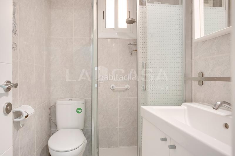 Foto 90f41a8b-b681-45ca-95a6-1df5dc835aef. Piso whatsapp franco 655514326 en Sant Ildefons Cornellà de Llobregat