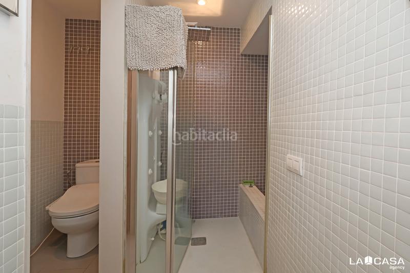 Foto 1b2c18fd-cf53-4e0a-b354-02887b7ab1b3. Duplex with heating in El Poble Sec - Parc de Montjuïc Barcelona