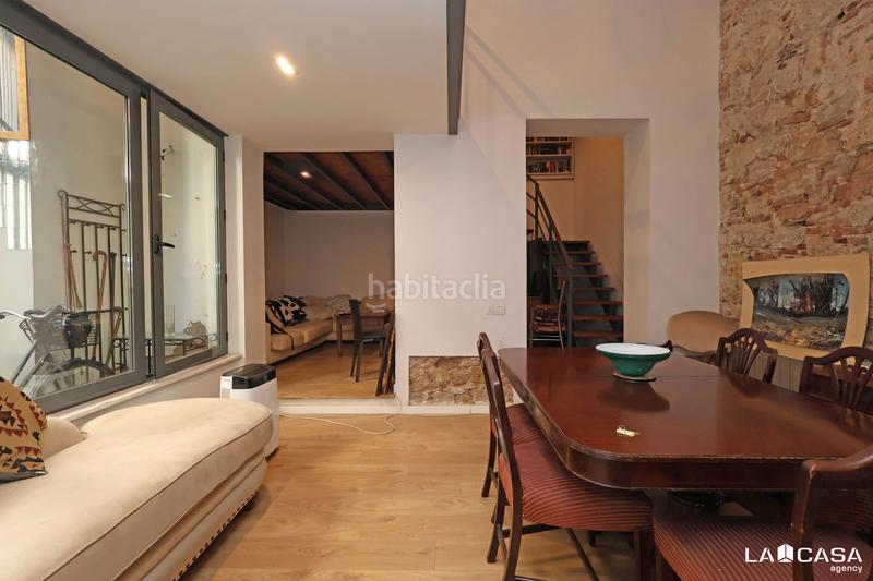 Foto 40886523-ed7d-46f2-8df1-ed7df92e5770. Duplex with heating in El Poble Sec - Parc de Montjuïc Barcelona