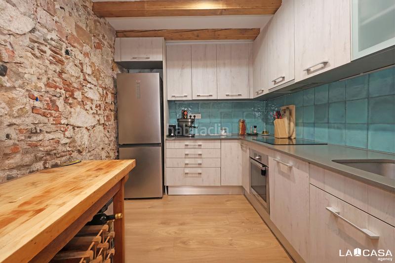 Foto 412fb4fb-85b1-4ed3-9f23-00db8c9c6a53. Duplex with heating in El Poble Sec - Parc de Montjuïc Barcelona