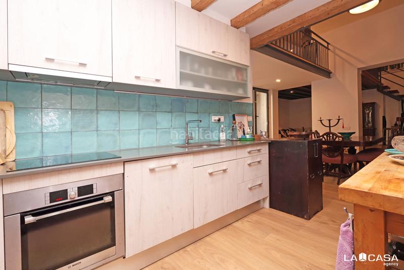 Foto 8720fb40-31b4-42ac-89fb-462f4fda3cf6. Duplex with heating in El Poble Sec - Parc de Montjuïc Barcelona