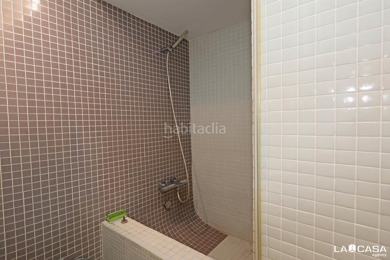 Foto a263f8ba-050e-4c2b-b23a-b2f1f3fb9c3a. Duplex with heating in El Poble Sec - Parc de Montjuïc Barcelona