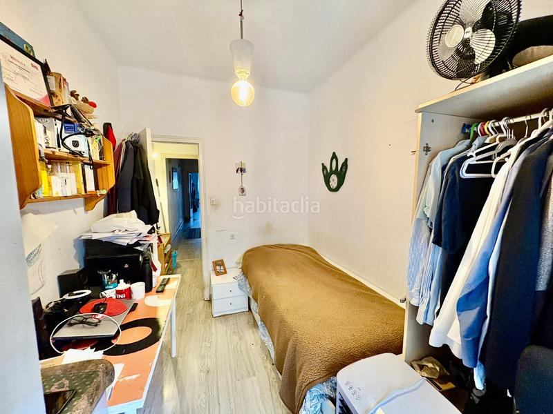 Foto 49048771-a1b3-4a14-b54a-b9510470c4f7. Etagenwohnung in Sants Barcelona