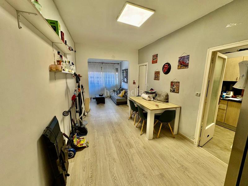 Foto cc8910bb-0b5a-459e-93c4-2ee73cc26b58. Etagenwohnung in Sants Barcelona