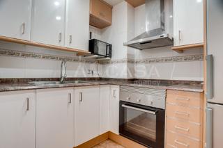 Pis a La Verneda - La Pau. Whatsapp paula 602 251150