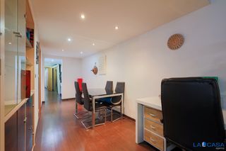 Flat in Raval. Whatsapp david  657344159