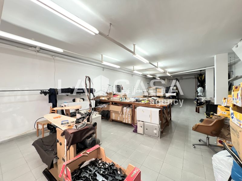 Foto e7f76a80-c504-441c-8b9a-83db3562e6cf. Local comercial a Fondo Santa Coloma de Gramenet