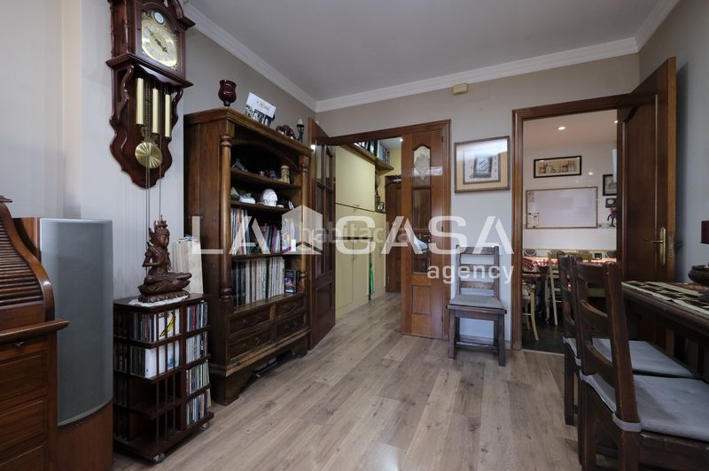 Foto 65c51956-38fb-4fa3-a06e-b5b286951fe9. Pis a Porta Barcelona