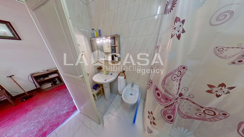 Foto 4d7aa621-0f11-4618-89dc-bf4f48799497. Àtic a Raval Barcelona