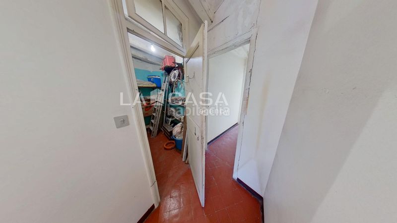 Foto 53173d9e-5332-489e-a898-da4133d1be8a. Àtic a Raval Barcelona