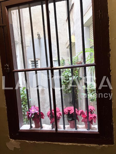 Foto 55aabb91-517c-4f3f-a3bd-8b2313b6930c. Àtic a Raval Barcelona