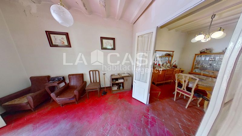 Foto 873217f9-a358-4a05-806c-9e8f81264ab5. Àtic a Raval Barcelona