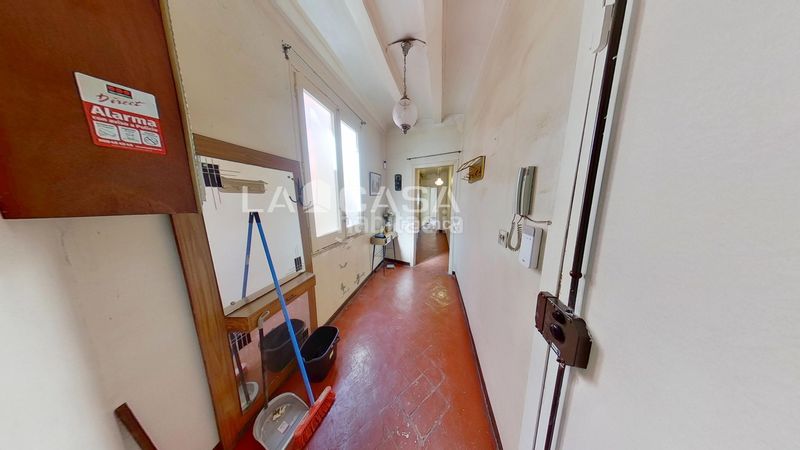 Foto a7c99df2-8cf2-4836-abc3-bb4044fa237c. Àtic a Raval Barcelona