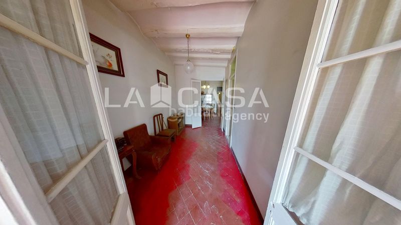 Foto d342a412-f0e3-40b3-9178-af3622945a36. Àtic a Raval Barcelona