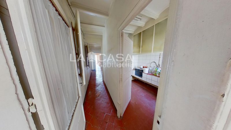 Foto df7b56c9-9405-4fdc-972d-3c32feb8a82f. Àtic a Raval Barcelona