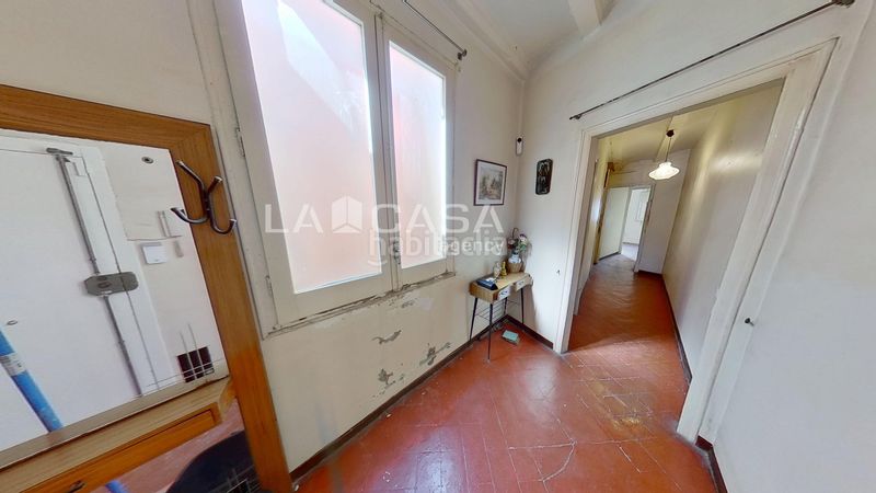 Foto fc938a8f-aa58-4026-924a-c115a1cf484b. Àtic a Raval Barcelona