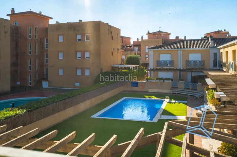 Foto 65d74b8f-da72-43a1-aee6-c4b795632f01. Casa adossada amb aparcament piscina a Les Salines-Pla de Sant Pere Cubelles