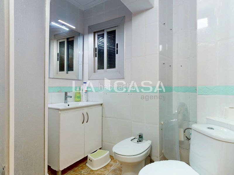 Foto 914aba5f-bfd3-4c17-bab0-5c0f1c2c432a. Piso descubre tu nuevo hogar! este encantador piso de 80 m2 en Alfafar