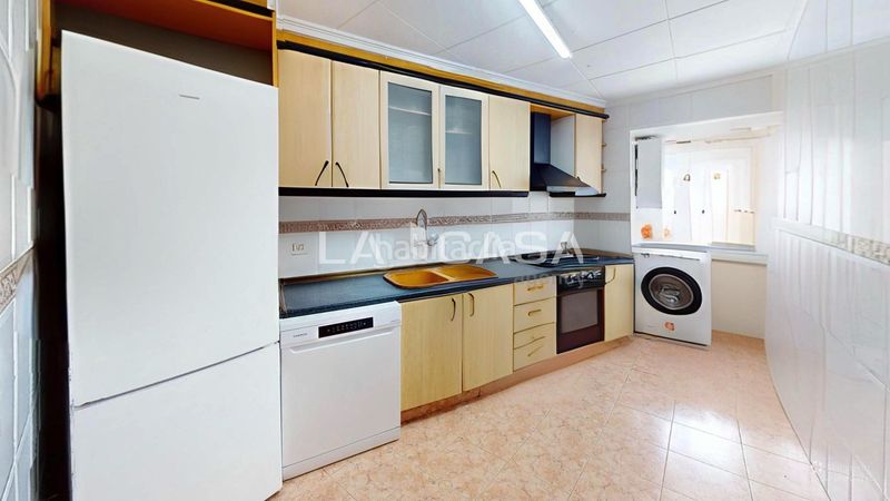Foto c6653c20-5200-44e0-a024-64f137cc489b. Piso descubre tu nuevo hogar! este encantador piso de 80 m2 en Alfafar